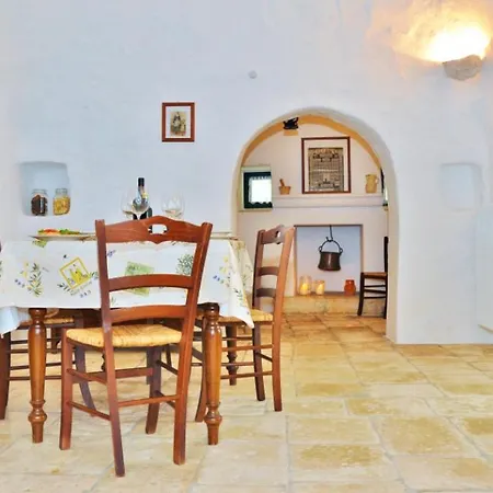 Trullo Del Pino 2 Aparthotel Cisternino