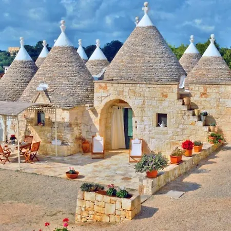 Trullo Del Pino 2 Aparthotel