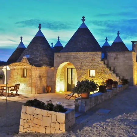 Trullo Del Pino 2 Aparthotel Cisternino
